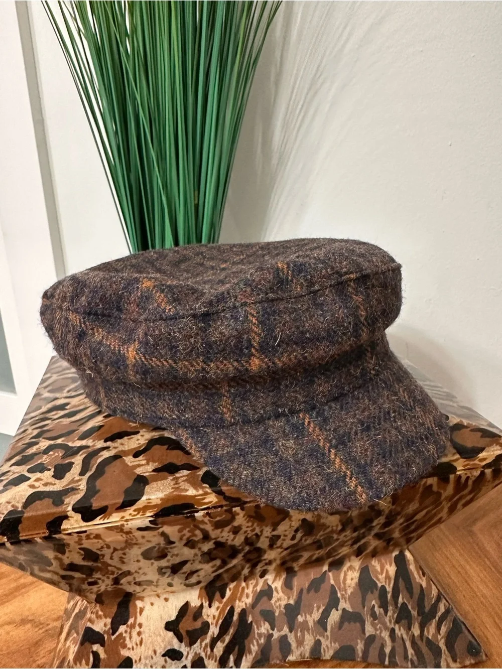 Mango Wool Blend Plaid Newsboy Cap Medium Chic Baker Boy Cabbie Hat Classic NWT